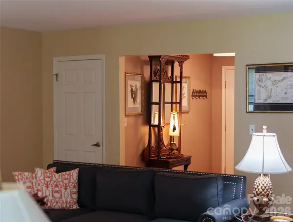 20 Mallard CT, Brevard, NC 28712