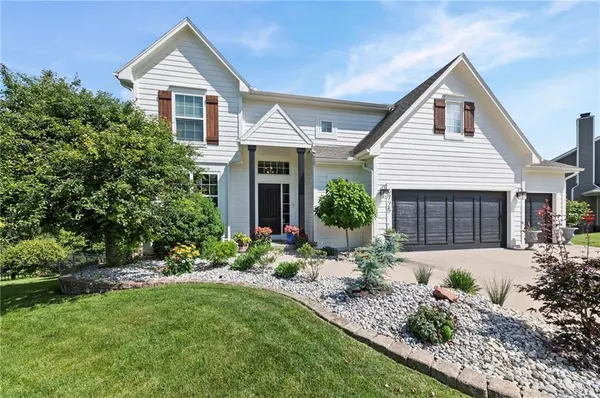 6725 N Nevada AVE, Parkville, MO 64152