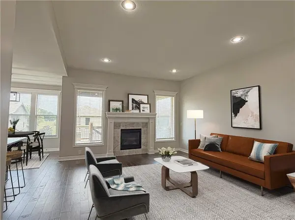 1029 NE Copperwood DR, Lee's Summit, MO 64086