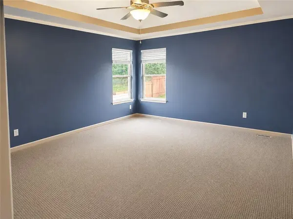 412 Duncan DR, Liberty, MO 64068