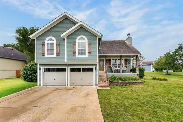 21417 E 50th TER #S, Blue Springs, MO 64015