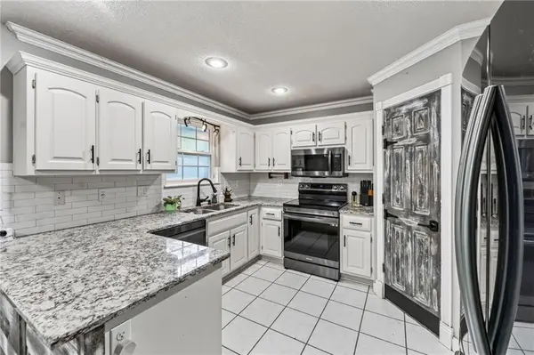 21417 E 50th TER #S, Blue Springs, MO 64015