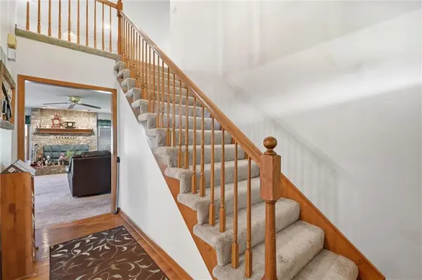 33405 E Oak Hill School RD, Oak Grove, MO 64075