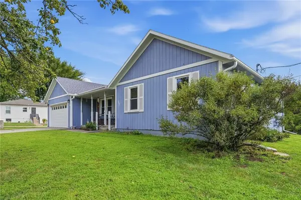 1002 Wright ST, Pleasant Hill, MO 64080