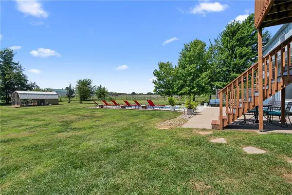 16935 W 175th ST, Olathe, KS 66062
