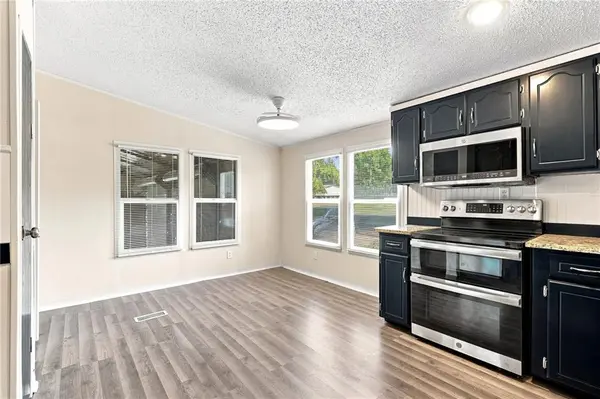 806 N Jerry ST, Raymore, MO 64083