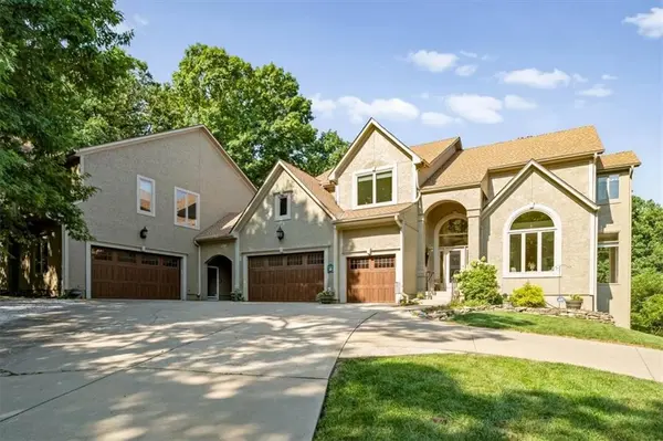 708 S 102 ST, Edwardsville, KS 66111