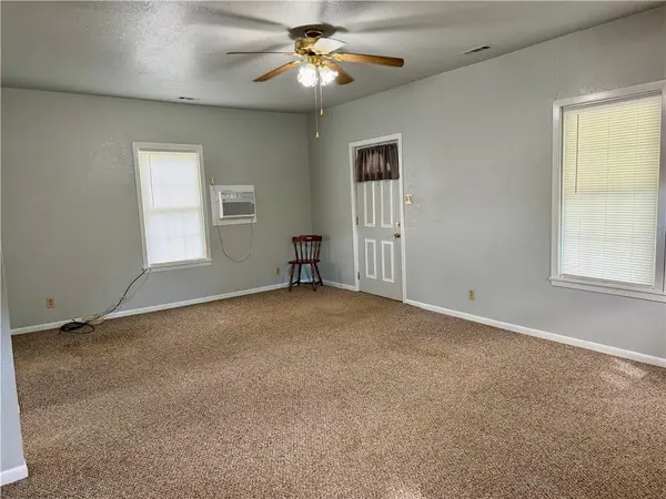 1506 6th AVE, St Joseph, MO 64505