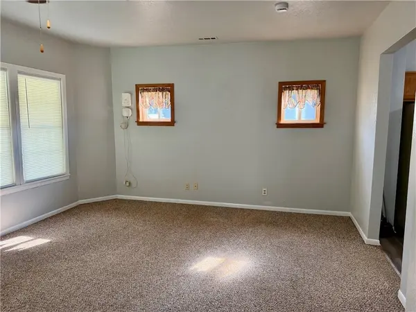 1506 6th AVE, St Joseph, MO 64505