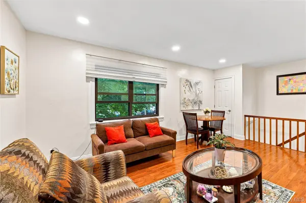 73-02 Springfield BLVD #2FL, Oakland Gardens, NY 11364