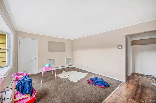 440 Clayton ST, Central Islip, NY 11722