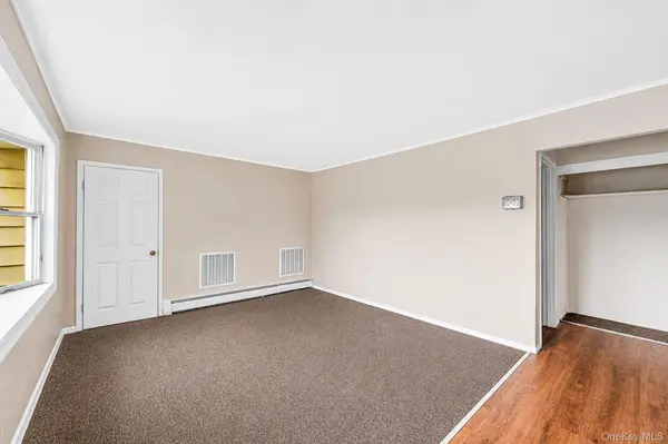 440 Clayton ST, Central Islip, NY 11722