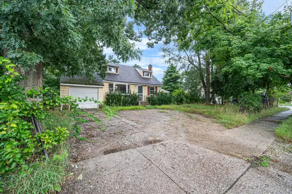 440 Clayton ST, Central Islip, NY 11722