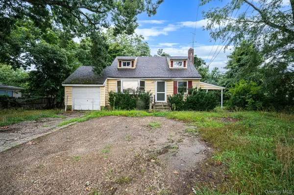 440 Clayton ST, Central Islip, NY 11722