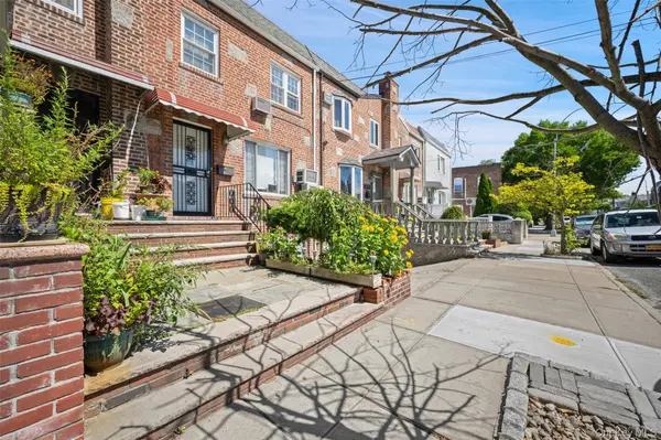 75-31 Furmanville AVE, Middle Village, NY 11379