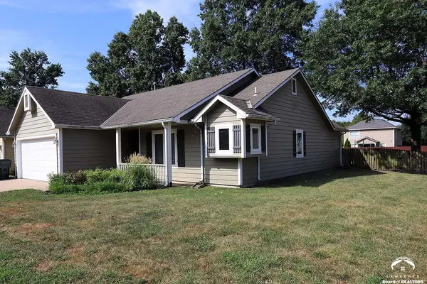 2701 Meadow PL, Lawrence, KS 66047