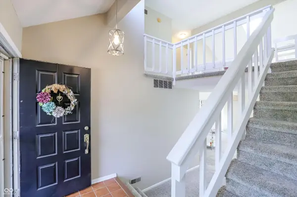 9457 Bridgewater CIR, Indianapolis, IN 46250