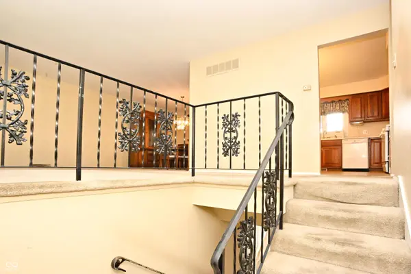 7880 Delaware PL, Merrillville, IN 46410