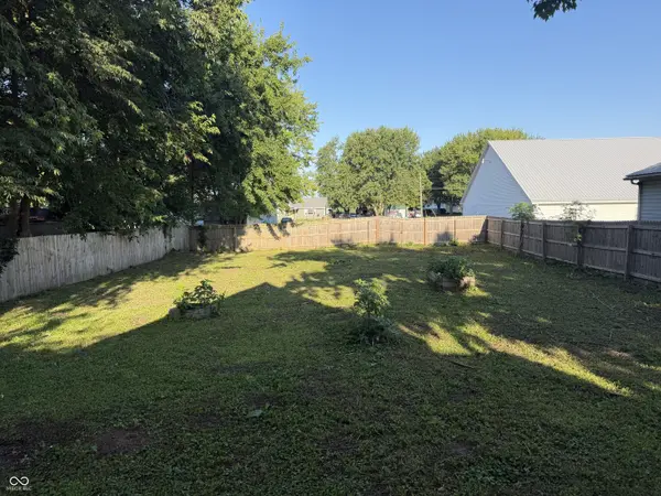 305 2nd ST, New Market, IN 47965