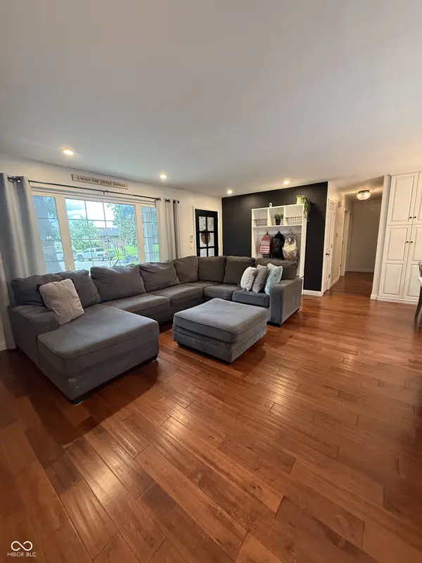 216 Oakwood, Williamsport, IN 47993