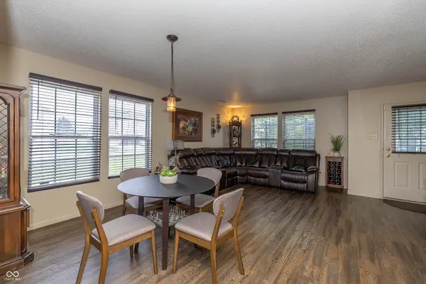 1376 Broyles LN, Indianapolis, IN 46231