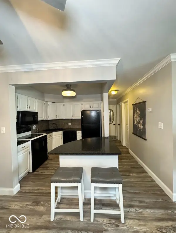 1715 Homan DR #301, Schererville, IN 46375