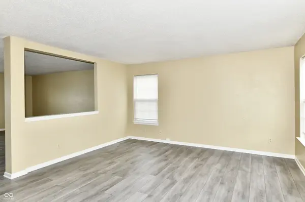348 Winterset WAY, Greenwood, IN 46143