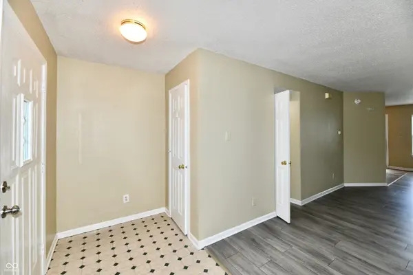 348 Winterset WAY, Greenwood, IN 46143