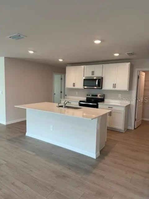 10632 HIDDEN BANKS GLN, Parrish, FL 34219