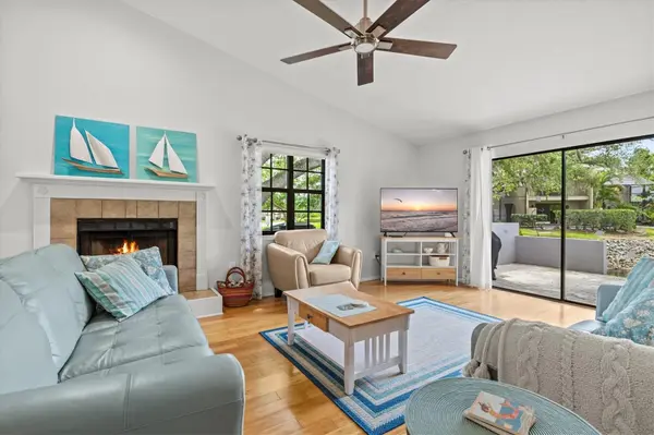 4566 HIDDEN VIEW PL #7, Sarasota, FL 34235