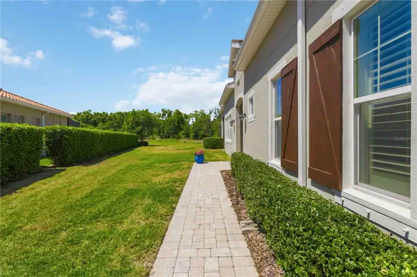 2410 STARWOOD CT, Bradenton, FL 34211