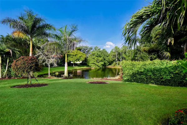 8122 LONE TREE GLN, Lakewood Ranch, FL 34202