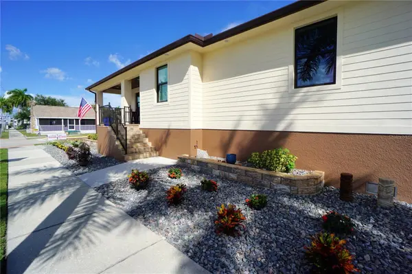 301 GOLDSTEIN ST, Punta Gorda, FL 33950