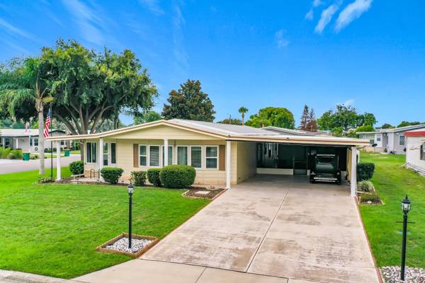 1690 NASSAU CIR, Tavares, FL 32778