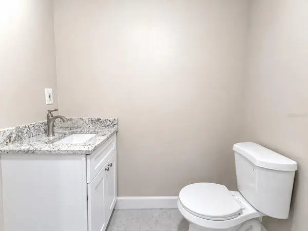 2124 W CHESTNUT ST, Tampa, FL 33607