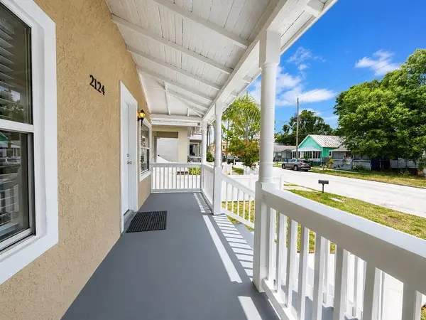 2124 W CHESTNUT ST, Tampa, FL 33607