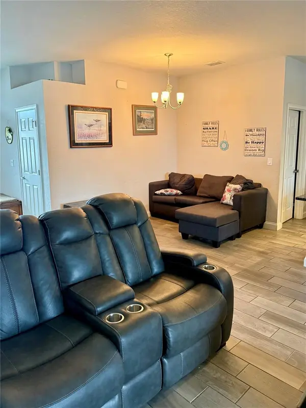 3339 PEARLY DR, Lakeland, FL 33812