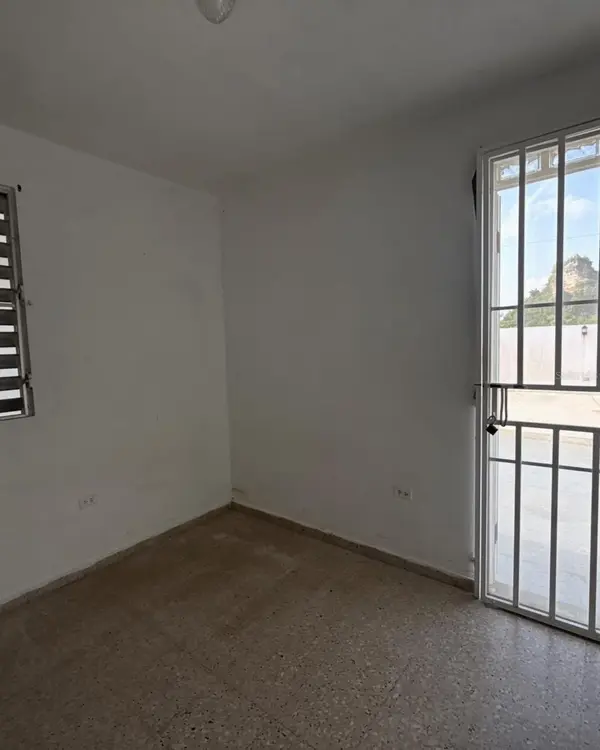 #802(J-3) MONTE FARALLON ST, COLINAS DE MONTELLANOS, Morovis, PR 00687