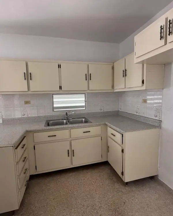 #802(J-3) MONTE FARALLON ST, COLINAS DE MONTELLANOS, Morovis, PR 00687