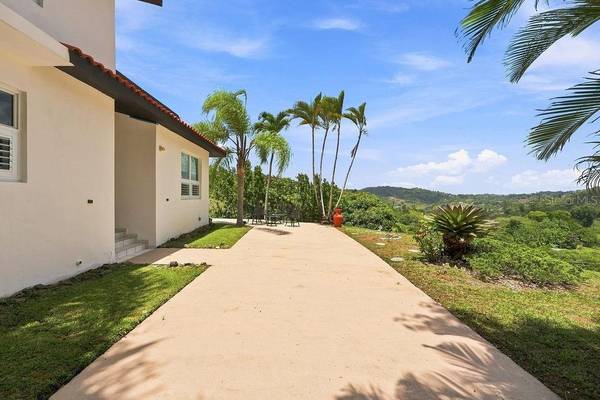 Barrio Mana CARR 802 KM 3.6 MANA WARD, Corozal, PR 00783