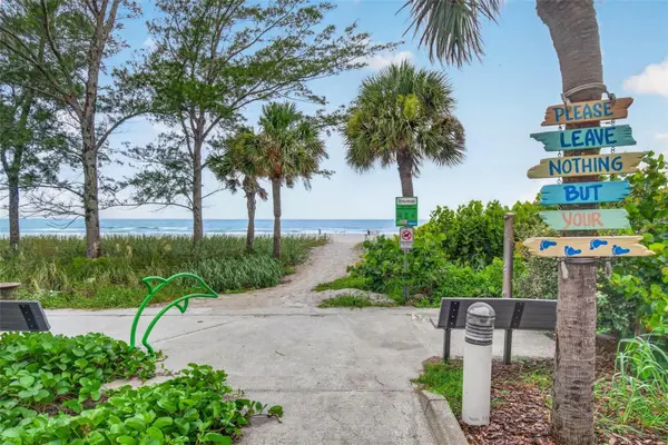 300 BEACH TRL #201, Indian Rocks Beach, FL 33785