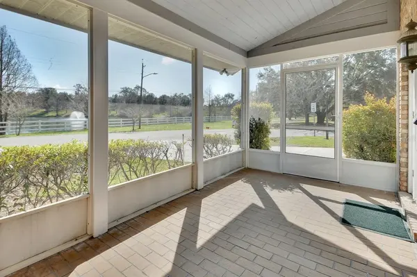 2400 S GLEN EAGLES DR, Deland, FL 32724