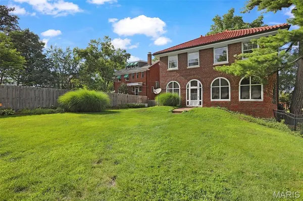 7006 Maryland AVE, University City, MO 63130