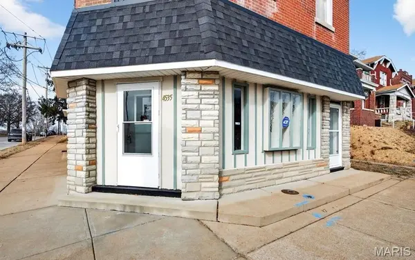4535 S Grand BLVD, St Louis, MO 63111