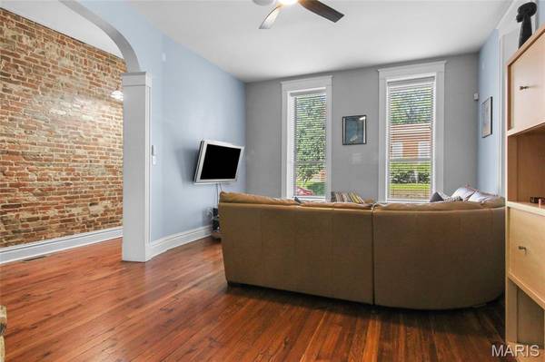 3130 Nebraska AVE, St Louis, MO 63118