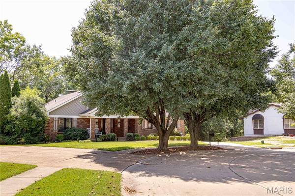 3008 Oakvilla Manor CT, Oakville, MO 63129
