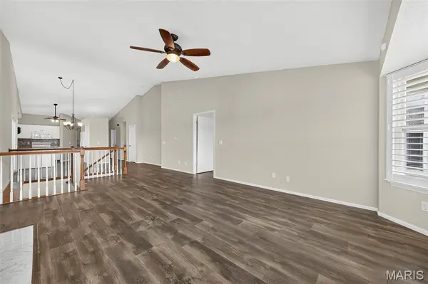 36 Lienemann CT, St Peters, MO 63303