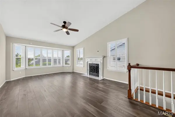 36 Lienemann CT, St Peters, MO 63303