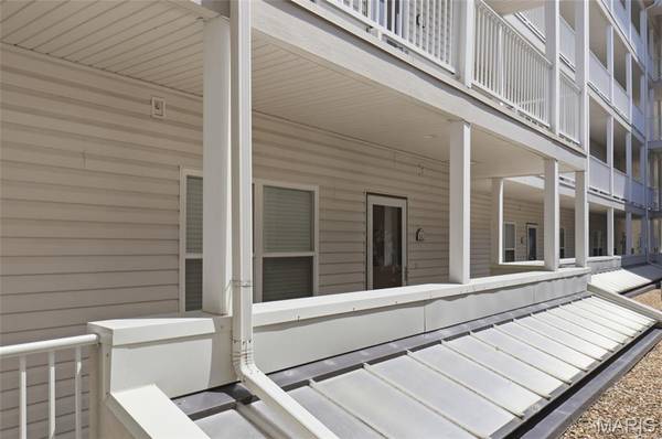 100 Trinity Pointe DR #2L, Camdenton, MO 65020