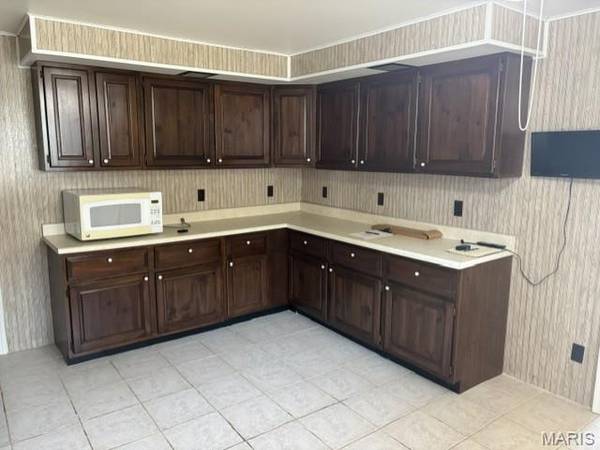428 N 1st ST, Witt, IL 62094